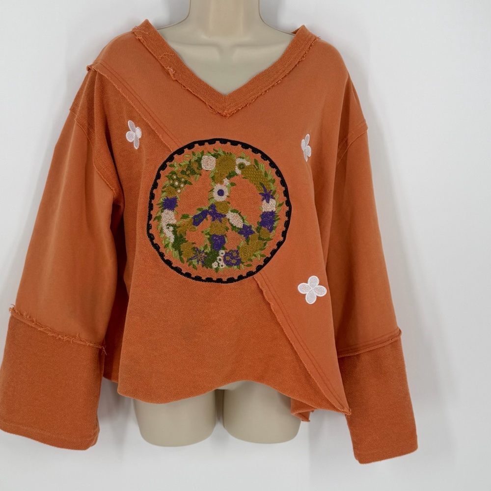 POL Boho Peace Sign Embroidered Crop Sweatshirt L Raw Hem Hippie Festival Artsy - Picture 3 of 13